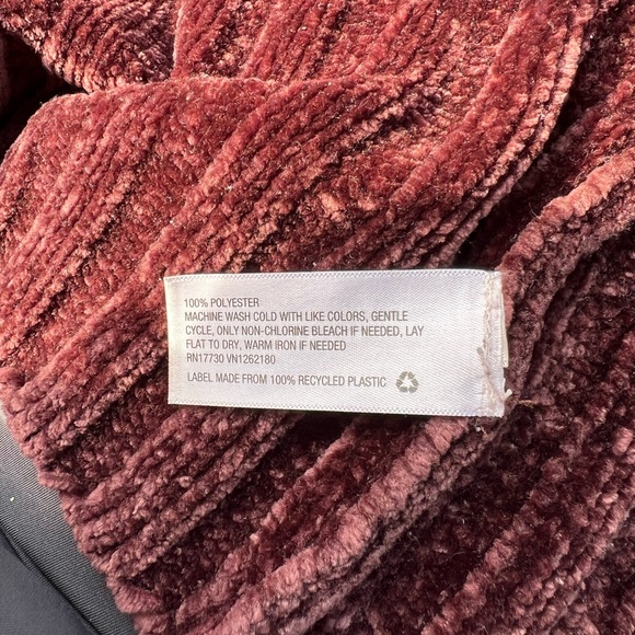 Cardigan - Picture 2 of 3